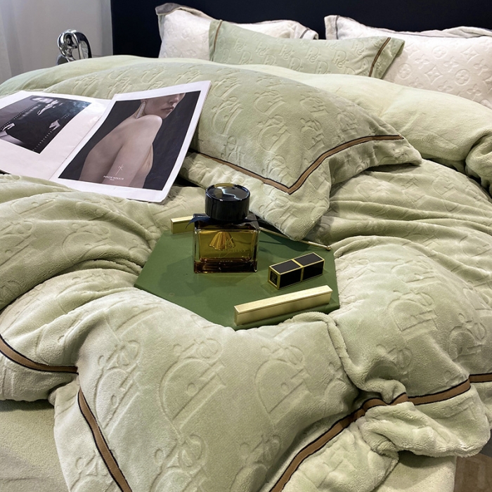 91家纺网 家纺一手货源 找家纺 优悦 2025新款加厚双面牛奶绒提花四件套 挪威-绿