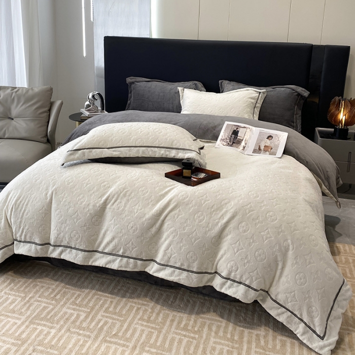 91家纺网 家纺一手货源 找家纺 优悦 2025新款加厚双面牛奶绒提花四件套 威廉-白+灰