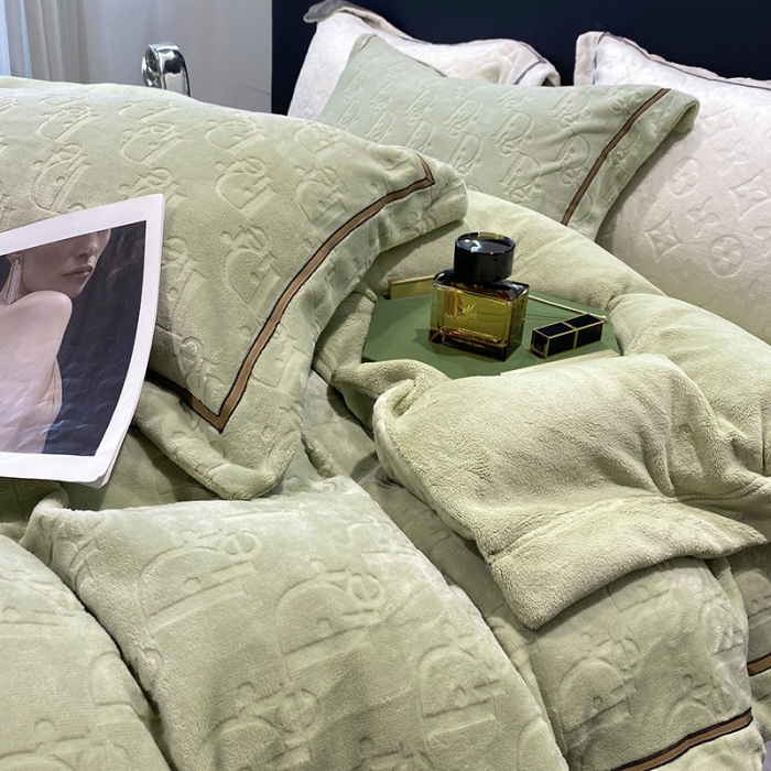 91家纺网 家纺一手货源 找家纺 优悦 2025新款加厚双面牛奶绒提花四件套 挪威-绿