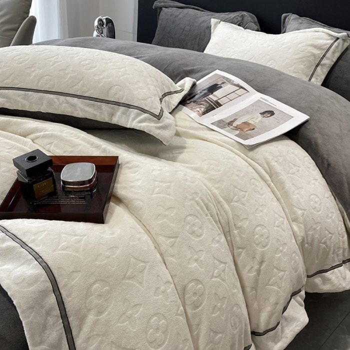 91家纺网 家纺一手货源 找家纺 优悦 2025新款加厚双面牛奶绒提花四件套 威廉-白+灰