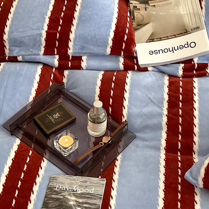 91家纺网 家纺一手货源 找家纺 圆岛家纺 2022新款230克高克重牛奶绒保暖四件套 中红蓝条