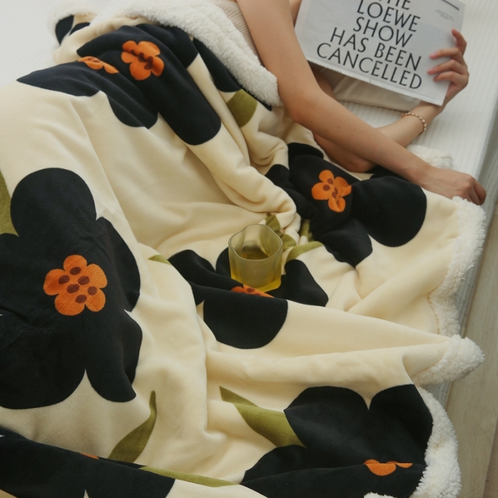 91家纺网 家纺一手货源 找家纺 圆岛家纺 2022秋冬新品牛奶绒羊羔绒毛毯 太阳花