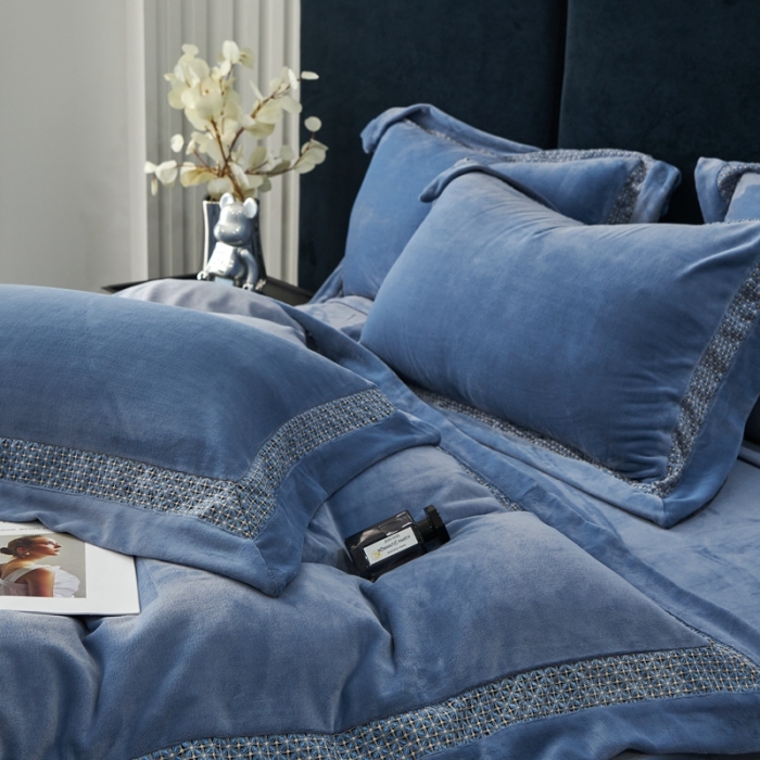 91家纺网 家纺一手货源 找家纺 榻尚家居 2023新款公主绒刺绣贴边四件套 宝石蓝