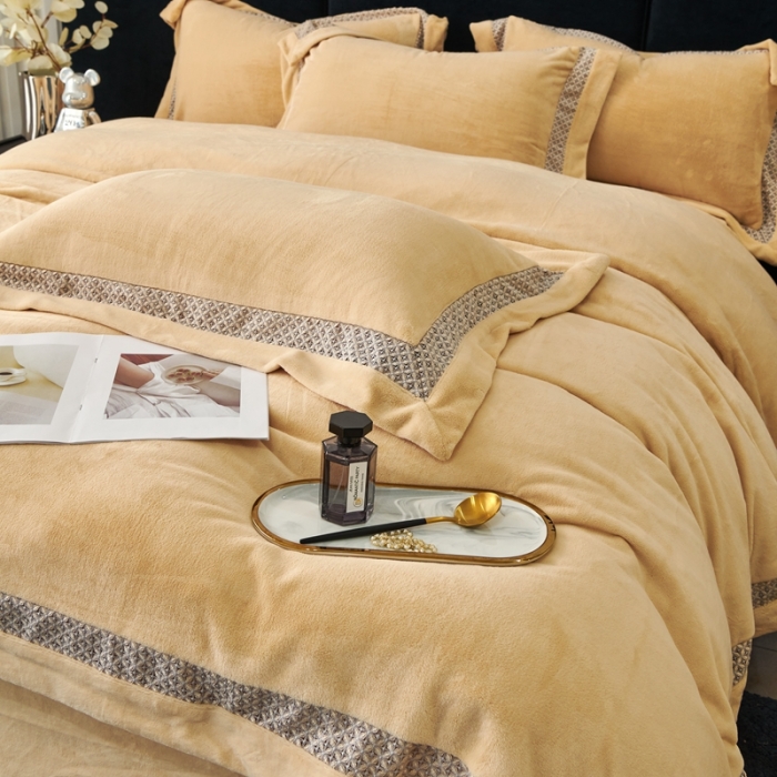 91家纺网 家纺一手货源 找家纺 榻尚家居 2023新款公主绒刺绣贴边四件套 香槟咖