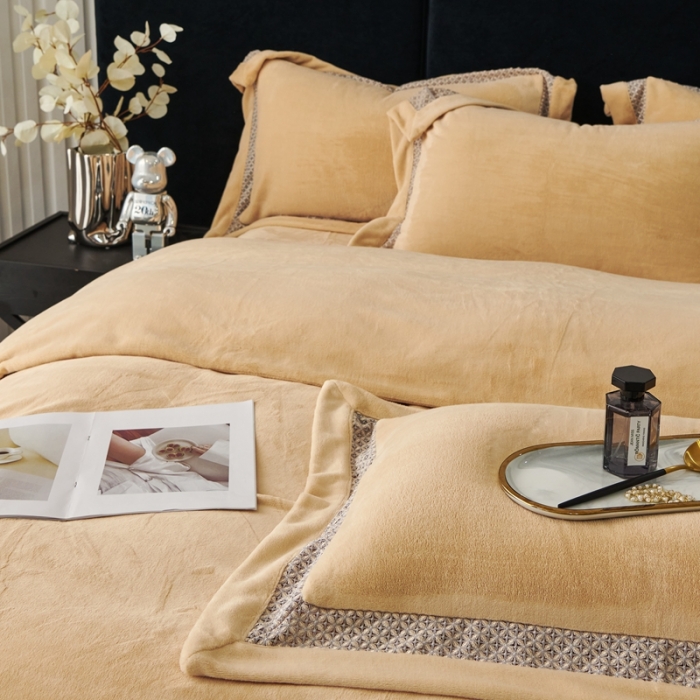 91家纺网 家纺一手货源 找家纺 榻尚家居 2023新款公主绒刺绣贴边四件套 香槟咖