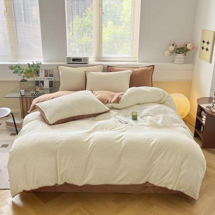 91家纺网 家纺一手货源 找家纺 总桃子新款A类华夫格千鸟格烂花三角贝壳边工艺加厚牛奶绒四件套