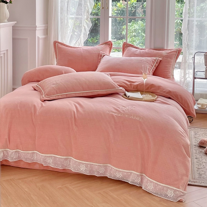 91家纺网 家纺一手货源 找家纺 （总）安妮 2022新款高克重牛奶绒-COCO小姐