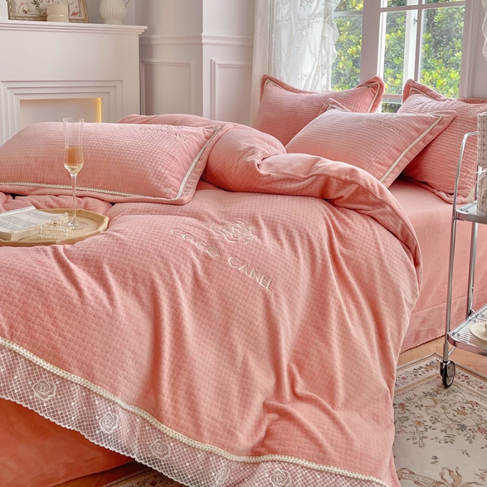 91家纺网 家纺一手货源 找家纺 （总）安妮 2022新款高克重牛奶绒-COCO小姐