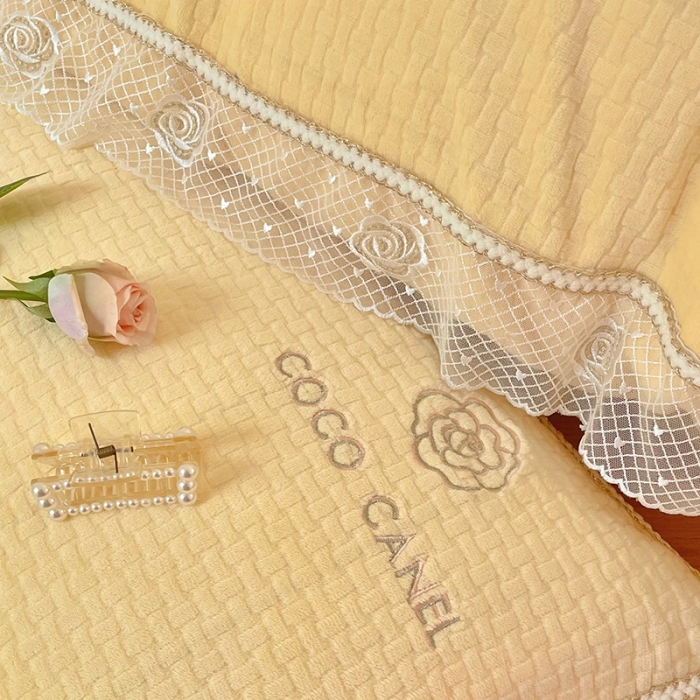 91家纺网 家纺一手货源 找家纺 安妮 2022新款高克重牛奶绒-COCO小姐 黄