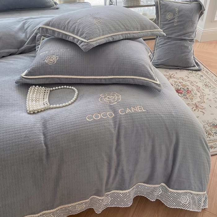 91家纺网 家纺一手货源 找家纺 安妮 2022新款高克重牛奶绒-COCO小姐 灰