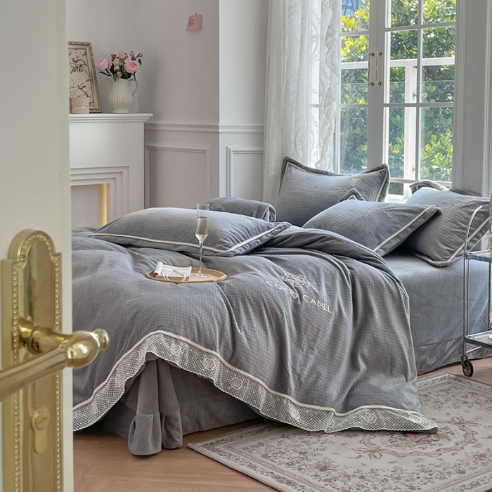 91家纺网 家纺一手货源 找家纺 安妮 2022新款高克重牛奶绒-COCO小姐 灰