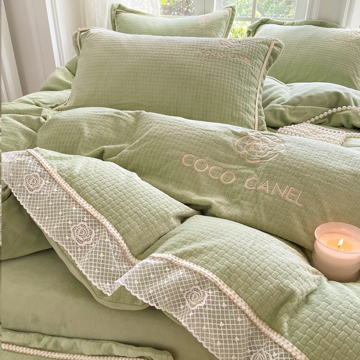 91家纺网 家纺一手货源 找家纺 安妮 2022新款高克重牛奶绒-COCO小姐 绿