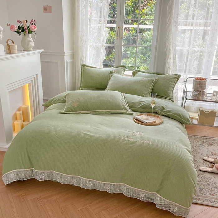 91家纺网 家纺一手货源 找家纺 安妮 2022新款高克重牛奶绒-COCO小姐 绿