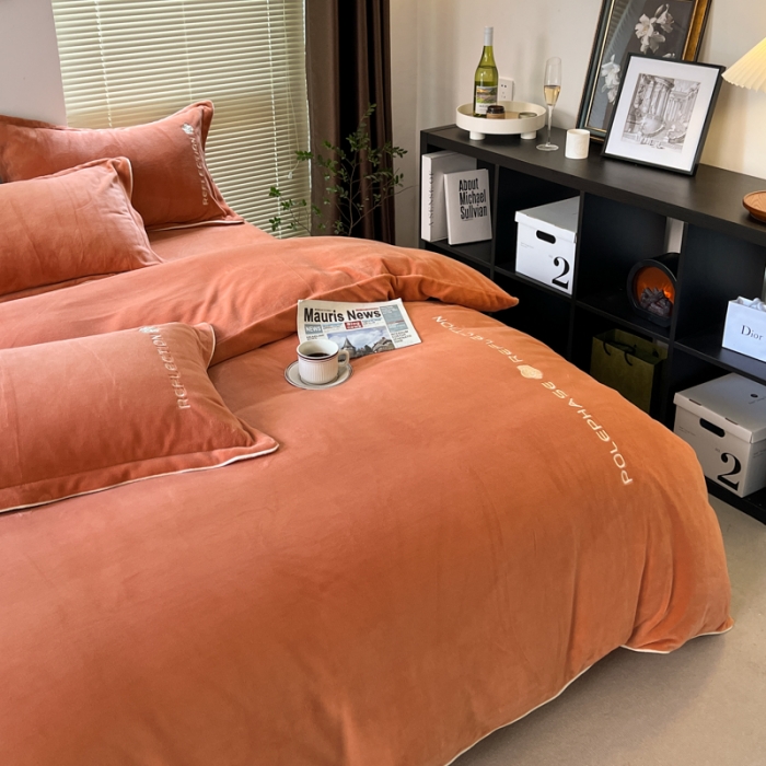 91家纺网 家纺一手货源 找家纺 安妮 2022新款高克重牛奶绒刺绣嵌绳四件套-罗缦 阳光橙