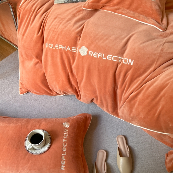 91家纺网 家纺一手货源 找家纺 安妮 2022新款高克重牛奶绒刺绣嵌绳四件套-罗缦 阳光橙