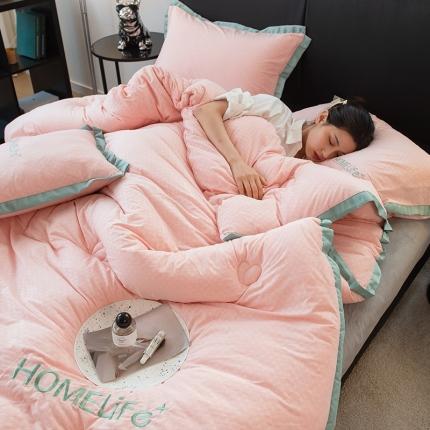 91家纺网 家纺一手货源 找家纺 全季直播A类大豆纤维暖棉绒提花冬被被子被芯 断角花边款豆沙粉