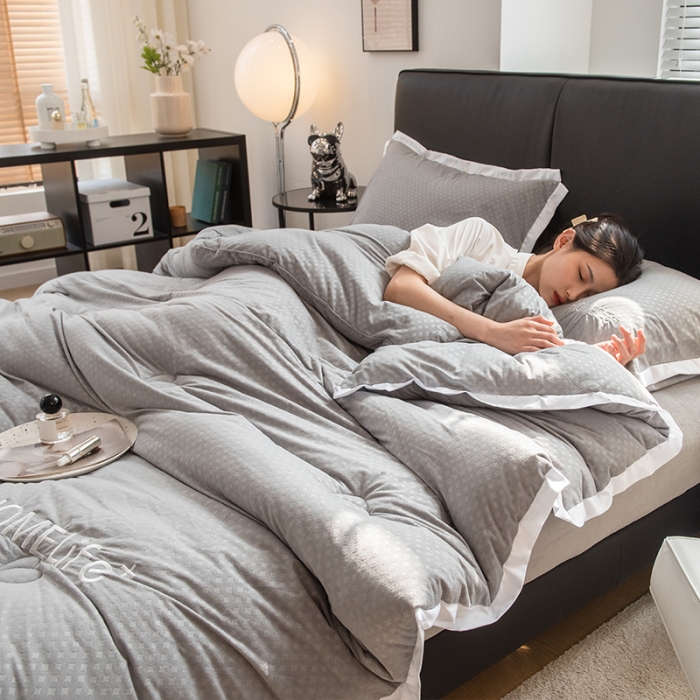 91家纺网 家纺一手货源 找家纺 全季直播A类大豆纤维暖棉绒提花冬被被子被芯 断角花边款绅旅灰