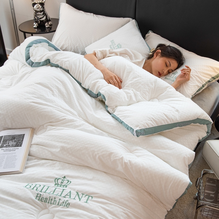 91家纺网 家纺一手货源 找家纺 全季直播A类大豆纤维暖棉绒提花冬被被子被芯 字母立体款艾叶青