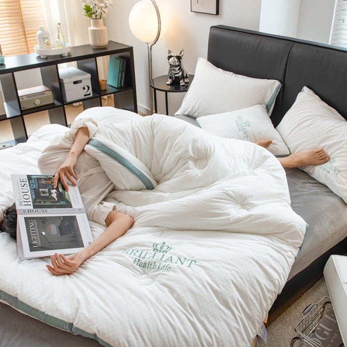 91家纺网 家纺一手货源 找家纺 全季直播A类大豆纤维暖棉绒提花冬被被子被芯 字母立体款艾叶青