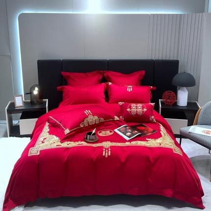 91家纺网 家纺一手货源 找家纺 总橘滋2022秋冬高端全棉婚庆新品大红重工刺绣四件套含情脉脉