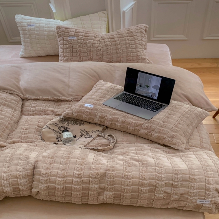 91家纺网 家纺一手货源 找家纺 洋铭区 2022新款獭兔绒四件套 獭兔绒-米驼色