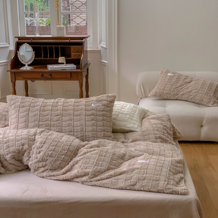 91家纺网 家纺一手货源 找家纺 洋铭区 2022新款獭兔绒四件套 獭兔绒-米驼色