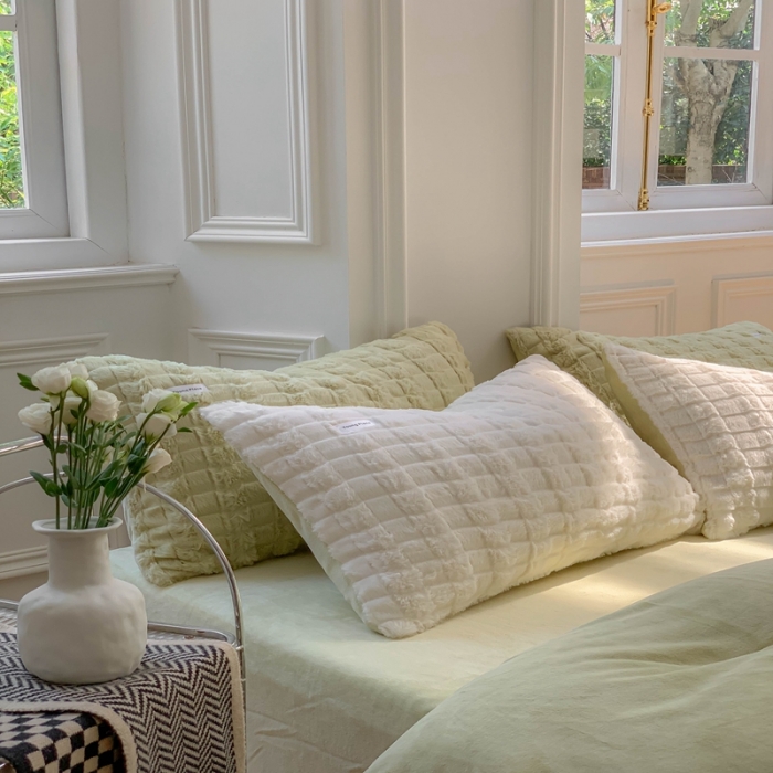 91家纺网 家纺一手货源 找家纺 洋铭区 2022新款獭兔绒四件套 獭兔绒-甜白