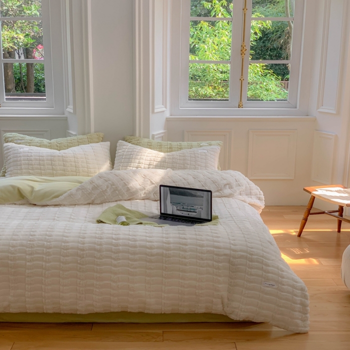 91家纺网 家纺一手货源 找家纺 洋铭区 2022新款獭兔绒四件套 獭兔绒-甜白