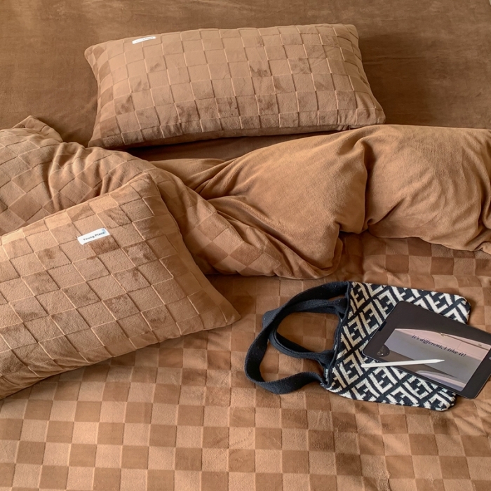 91家纺网 家纺一手货源 找家纺 洋铭区 2022新款复古棋盘格四件套 复古棋盘格-咖