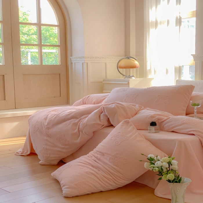 91家纺网 家纺一手货源 找家纺 （总）洋铭区 2022新款牛奶绒四件套小熊软糖