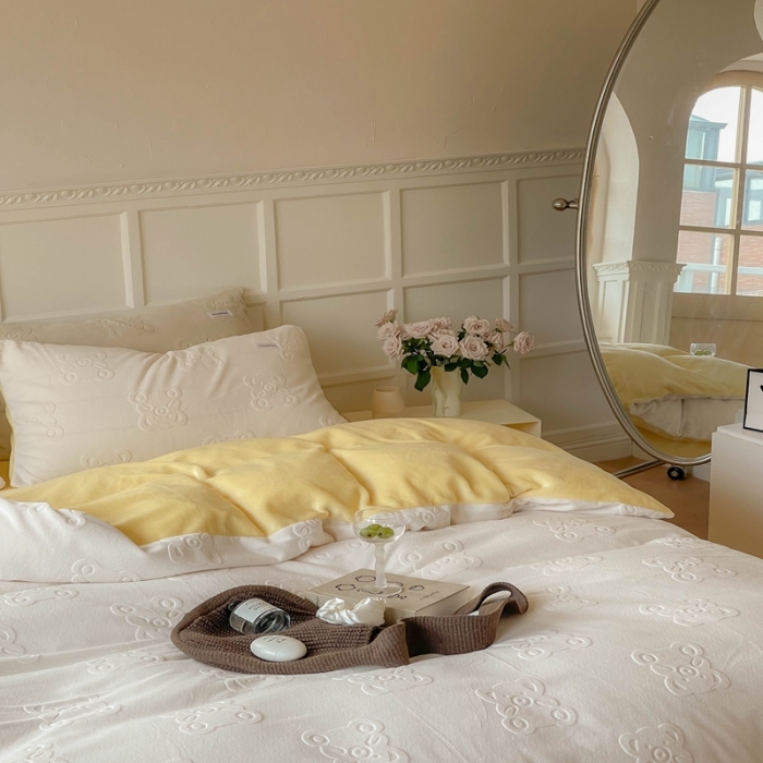 91家纺网 家纺一手货源 找家纺 洋铭区 2022新款牛奶绒四件套小熊软糖 小熊软糖奶白色