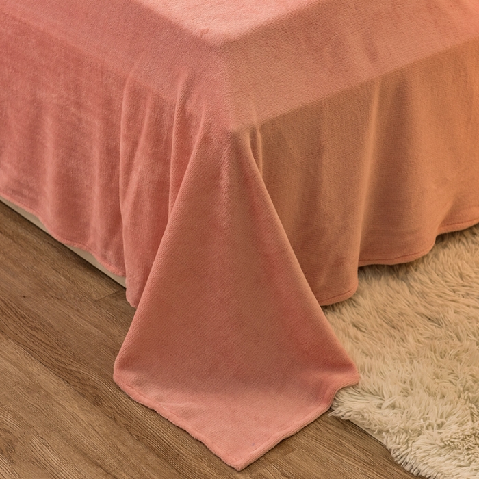 91家纺网 家纺一手货源 找家纺 懒猫 2022新品大版雪花绒活性印花四件套 爱心兔