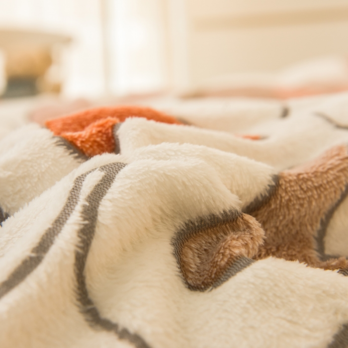 91家纺网 家纺一手货源 找家纺 懒猫 2022新品大版雪花绒活性印花四件套 贝尔熊