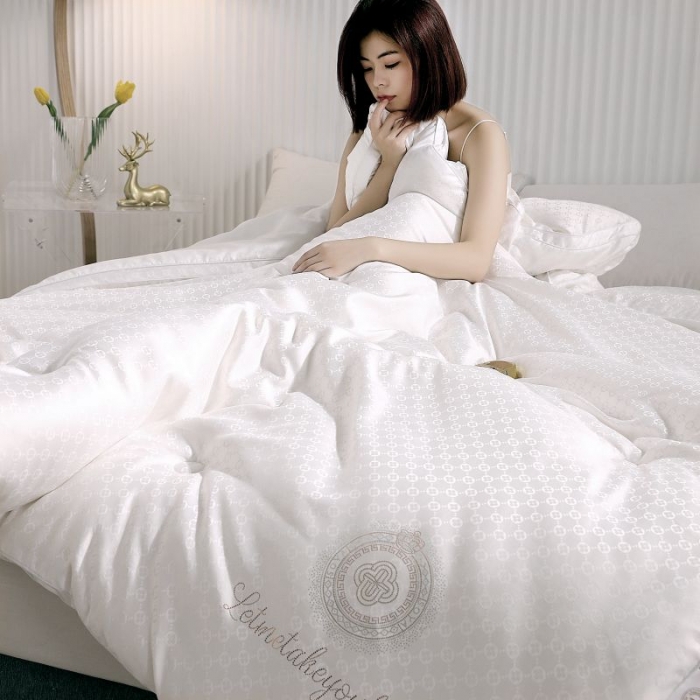 91家纺网 家纺一手货源 找家纺 (总) 伊被源 2022新款亲肤磨毛提花冬被被子被芯-四叶草