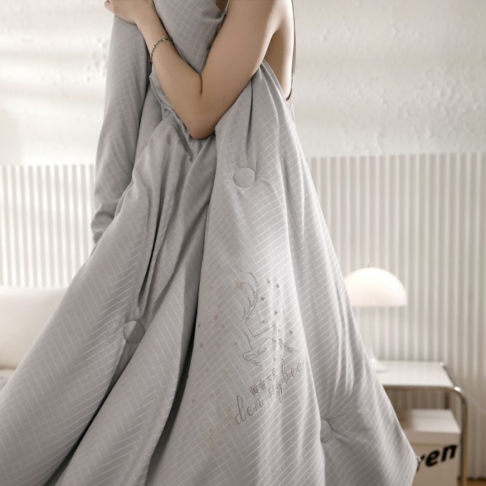 91家纺网 家纺一手货源 找家纺 伊被源2022新款抗菌大豆被冬被春秋被被芯被子-雪山麋鹿灰色