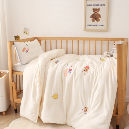 91家纺网 家纺一手货源 找家纺 （总）A类水洗棉磨毛绣花幼儿园冬被大豆儿童春秋被芯宝宝午睡被