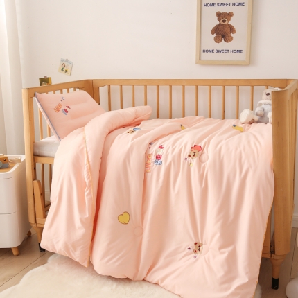 91家纺网 家纺一手货源 找家纺 （总）A类水洗棉磨毛绣花幼儿园冬被大豆儿童春秋被芯宝宝午睡被