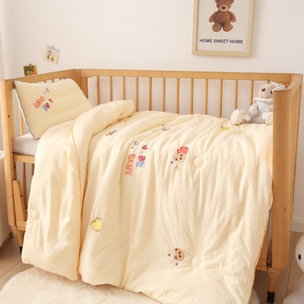91家纺网 家纺一手货源 找家纺 （总）A类水洗棉磨毛绣花幼儿园冬被大豆儿童春秋被芯宝宝午睡被