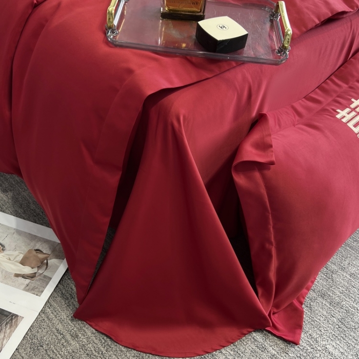 91家纺网 家纺一手货源 找家纺 优悦 2022新款超柔亲肤磨毛刺绣款婚庆四件套 浪漫约定