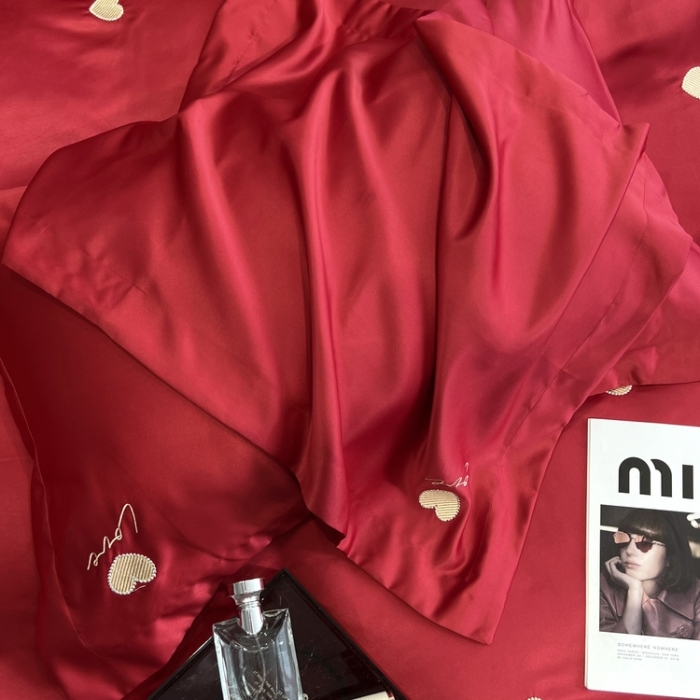 91家纺网 家纺一手货源 找家纺 优悦 2022新款超柔亲肤磨毛刺绣款婚庆四件套 心心相印