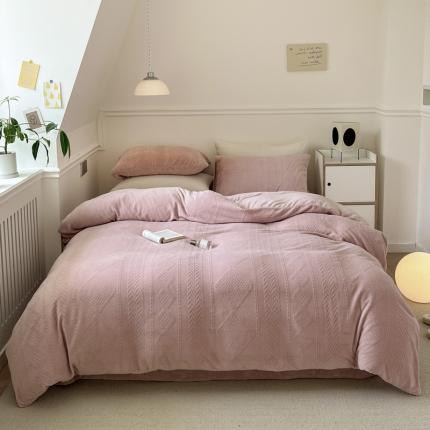 91家纺网 家纺一手货源 找家纺 总怡家居2022新款雕花绒高克重牛奶绒四件套