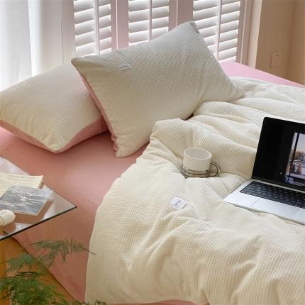 91家纺网 家纺一手货源 找家纺 （总）时光里 2022新款全消光230克华夫格绒牛奶绒四件套