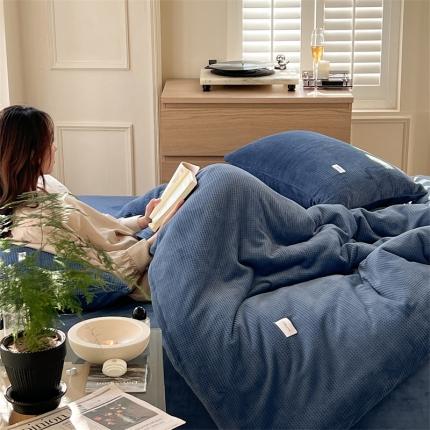 时光里 2022新款全消光230克华夫格绒牛奶绒四件套 马耳他蓝