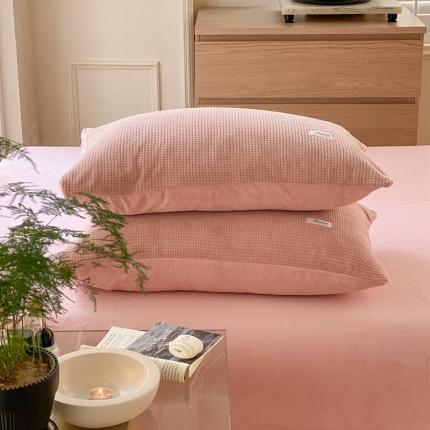 91家纺网 家纺一手货源 找家纺 （总）时光里 2022款全消光230克华夫格绒牛奶绒单品枕套