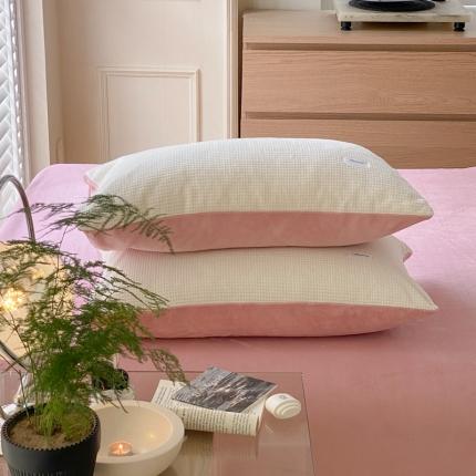 91家纺网 家纺一手货源 找家纺 （总）时光里 2022款全消光230克华夫格绒牛奶绒单品枕套