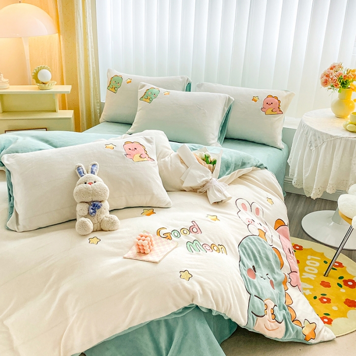 91家纺网 家纺一手货源 找家纺 涵宸2022新款加厚牛奶绒贴布绣系列四件套 牛奶绒-冠龙