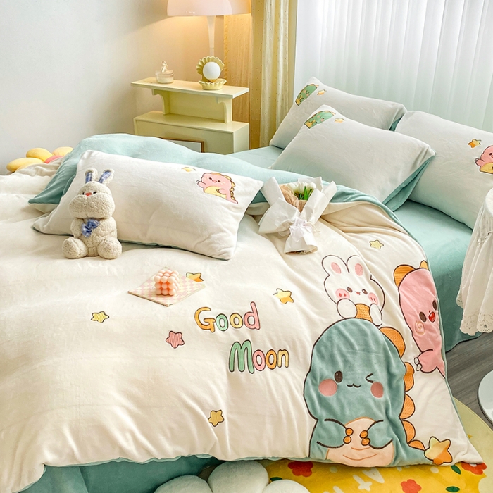 91家纺网 家纺一手货源 找家纺 涵宸2022新款加厚牛奶绒贴布绣系列四件套 牛奶绒-冠龙