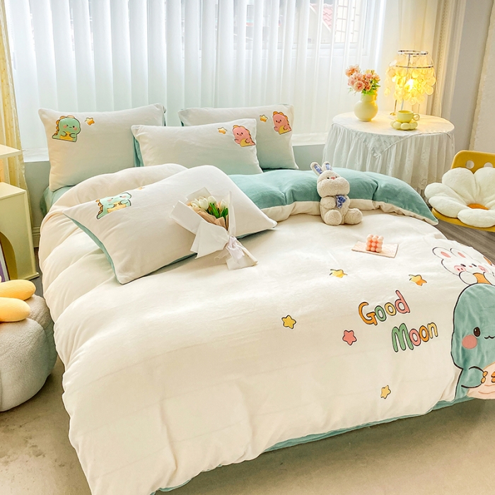 91家纺网 家纺一手货源 找家纺 涵宸2022新款加厚牛奶绒贴布绣系列四件套 牛奶绒-冠龙