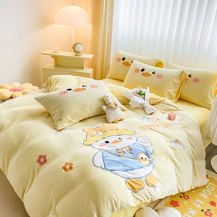 91家纺网 家纺一手货源 找家纺 涵宸2022新款加厚牛奶绒贴布绣系列四件套 牛奶绒-黄呀