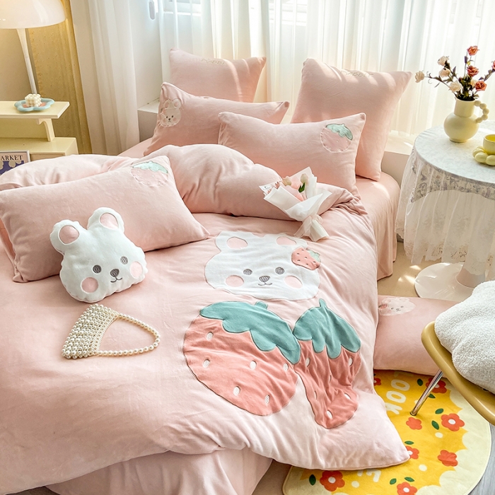 91家纺网 家纺一手货源 找家纺 涵宸2022新款加厚牛奶绒贴布绣系列四件套 牛奶绒-可爱兔